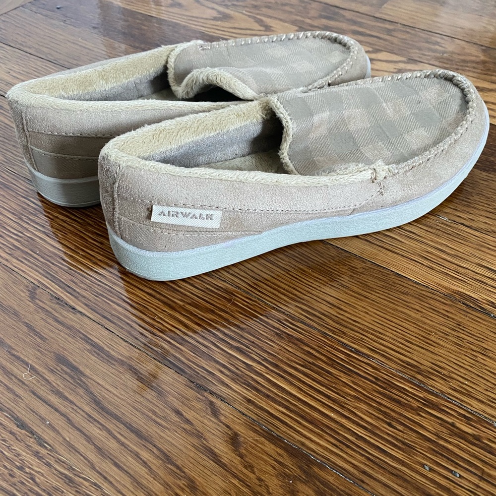 Airwalk cozy loafers, hardly worn!
